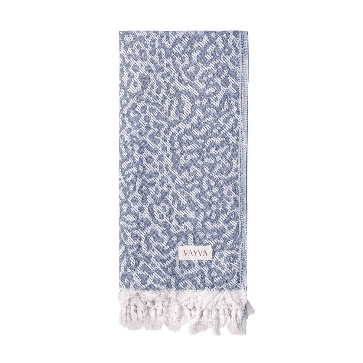 Leichtes Strandtuch (95x175 cm) aus 100% OEKO-TEX zertifizierter Baumwolle für Damen | Strandtuch in der Farbe Blaugrau mit Leomuster | gefaltet vor weißem Hintergrund