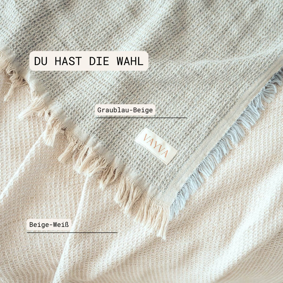 Tagesdecke aus Baumwolle | (240x260 cm) aus 100% OEKO-TEX zertifizierter Baumwolle | Tagesdecke Beige & Grau | Nahaufnahme der beiden Decken in den 2 Farben