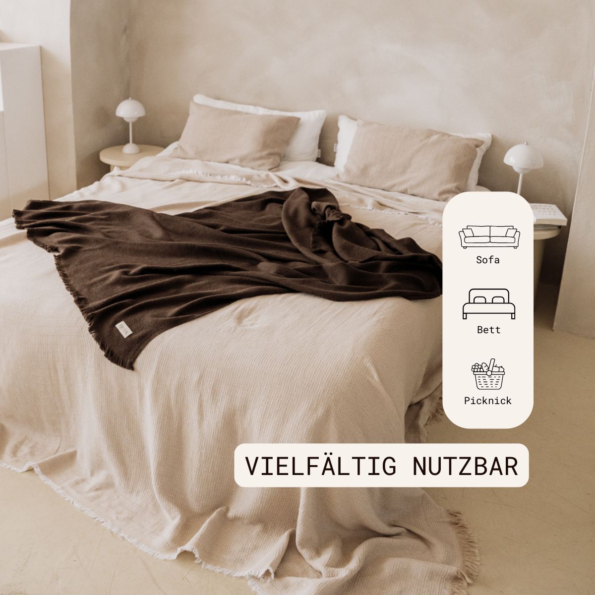 Kuscheldecke mit Bambus | (135x185 cm) aus 40% Bambus und 60% OEKO-TEX zertifizierter Baumwolle | Kuscheldecke in der Farbe Choco | Decke liegt auf Bett