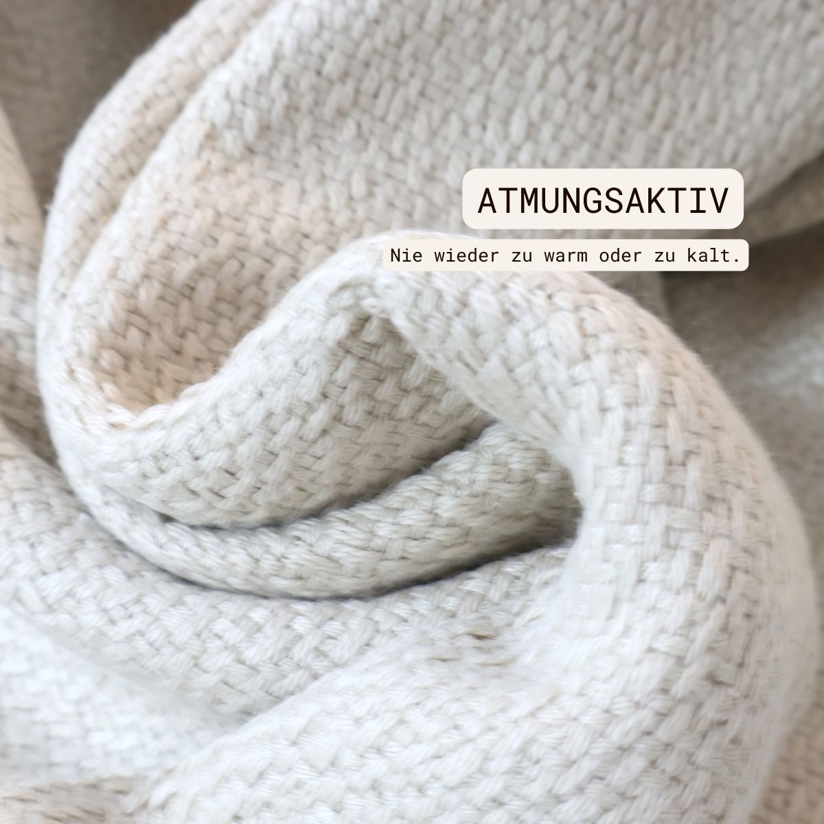 Kuscheldecke mit Bambus | (135x185 cm) aus 40% Bambus und 60% OEKO-TEX zertifizierter Baumwolle | Kuscheldecke in der Farbe Latte / Beige | Nahaufnahme
