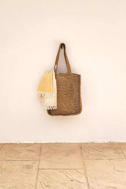 Summer Box | Premium Tasche + Handtuch  / Strandtuch "Sunshine" , mit Sonnen-Muster in den Farben gelb/creme , 100% natürliche Materialien