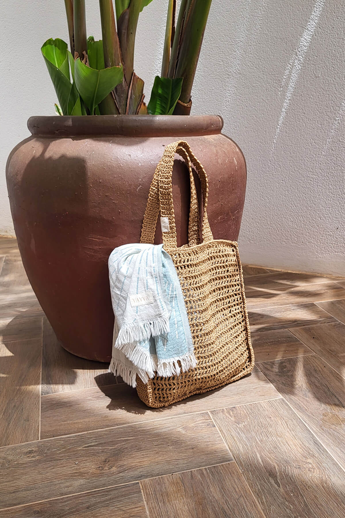Summer Box | Premium Tasche + Handtuch  / Strandtuch "Sunshine" , mit Sonnen-Muster in den Farben türkis/creme , 100% natürliche Materialien